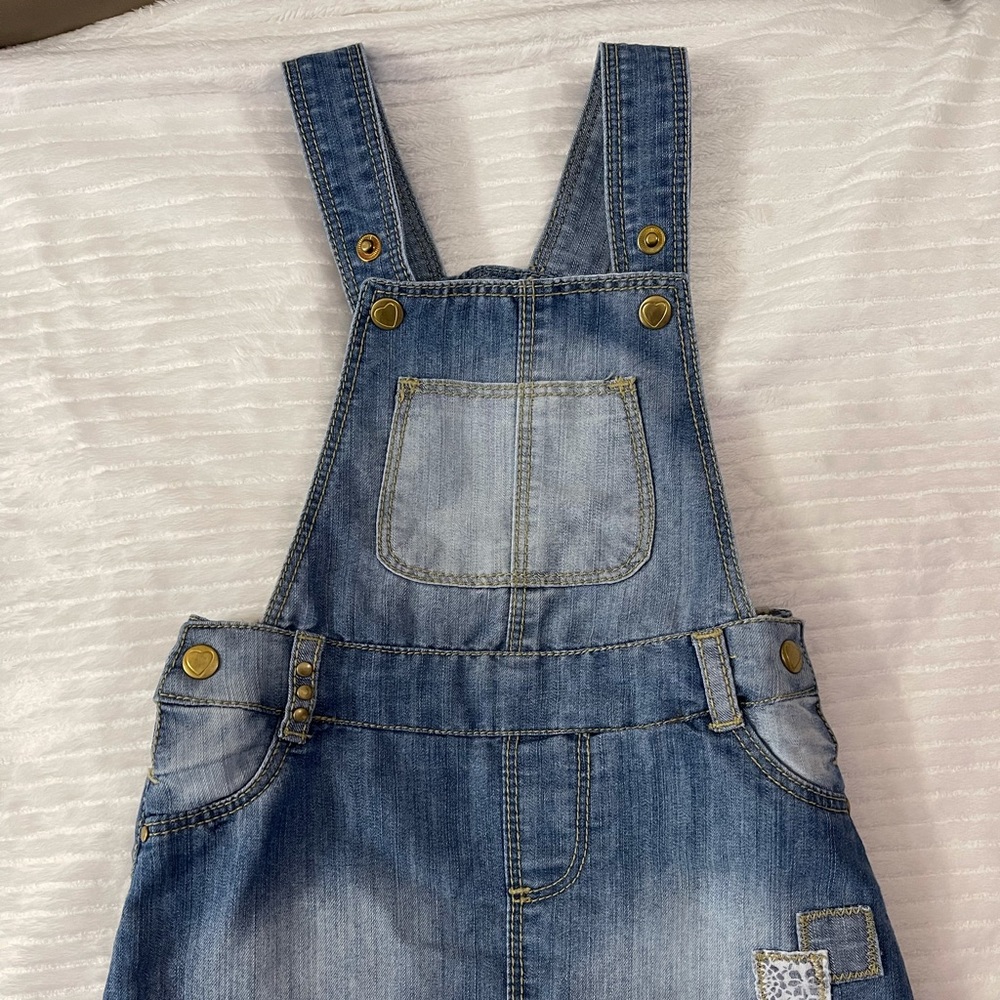 Cute overhauls baby girl 12-18 months